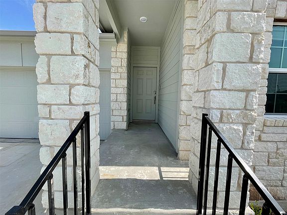 2nd image of 3208 Kenner Dr