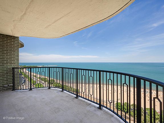 4th image of 1040 N Lake Shore Dr APT 22D