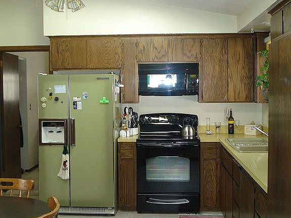2nd image of 1093 Allen Ave