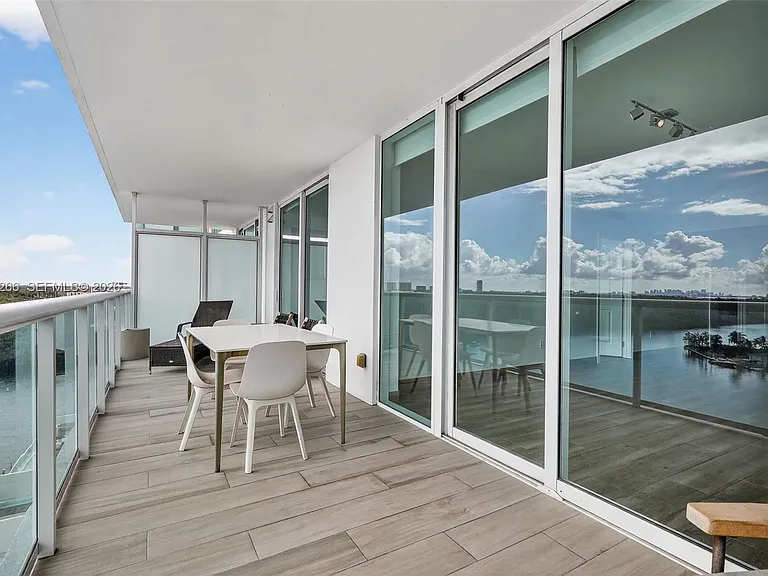 400 Sunny Isles Blvd #1207 — Photo 4