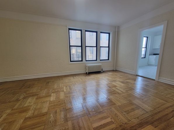 351 Marine Ave APT E2