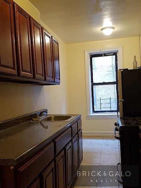 2nd image of 130 Lenox Rd APT A2