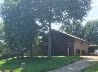919 Dean Dr, Dyersburg, TN 38024