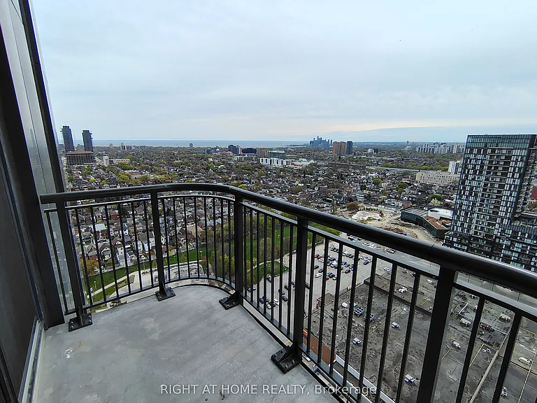 1185 Dupont St #2411 — Photo 24