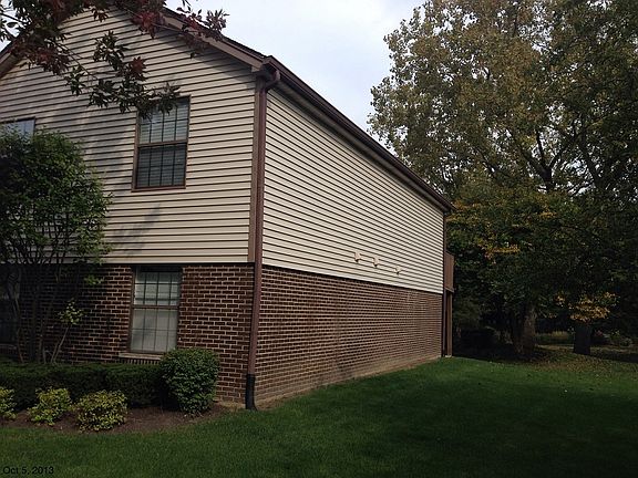 3rd image of 858 Stradford Cir #15D2
