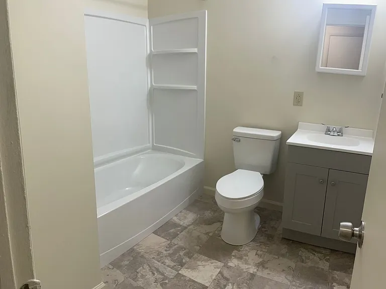 333 Audubon Dr — Photo 5