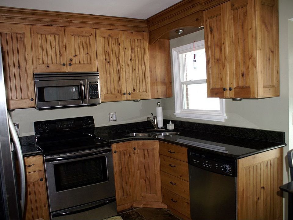 2nd image of 2457 E Elm Ave