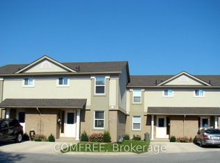 7591 Scholfield Rd #17, Niagara Falls, ON L2J 4E5