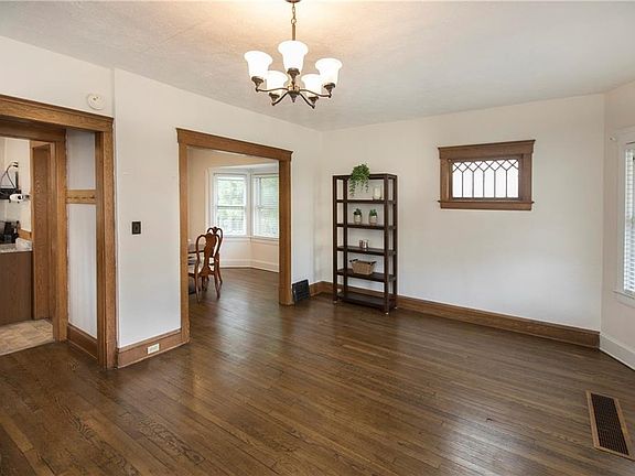 5th image of 1418 Rosewood Ave
