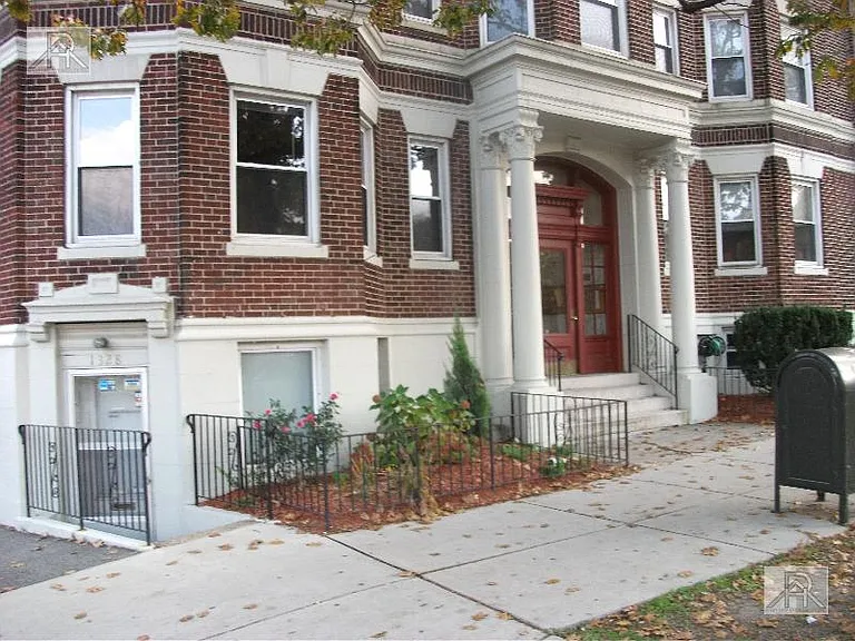 1330 Commonwealth Ave #17 — Photo 9