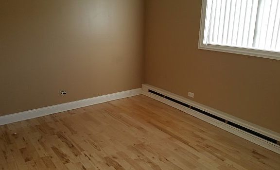 3rd image of 10422 Mansfield Ave APT 2SW