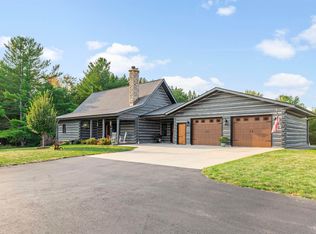 W5794 Pioneer Rd, Crivitz, WI 54114