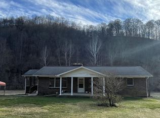 422 Left Fork Cow Creek Rd, Booneville, KY 41314