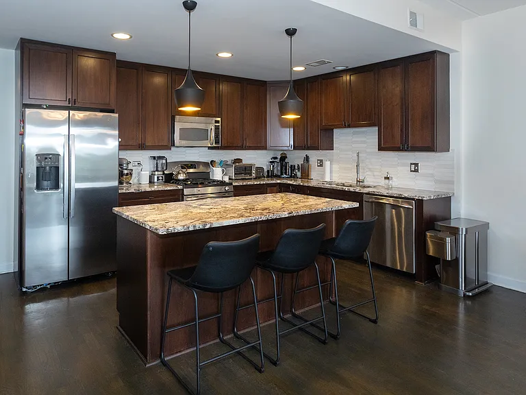 1903 W Diversey Pkwy #402 — Photo 1