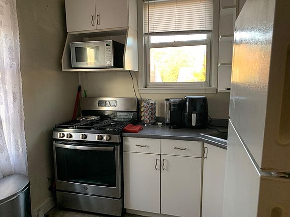3rd image of 202-19 36th Ave #2