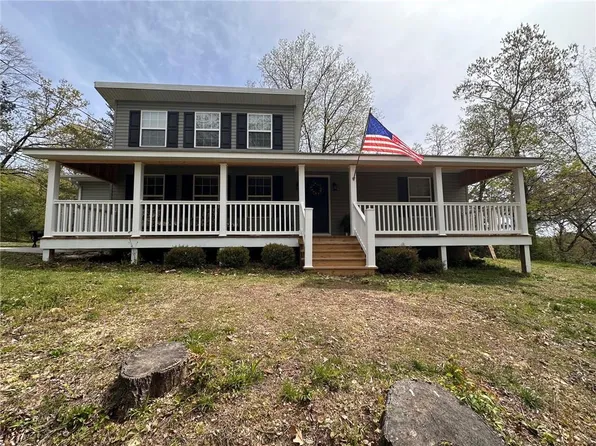 1901 David Dr, Dalton, GA 30720