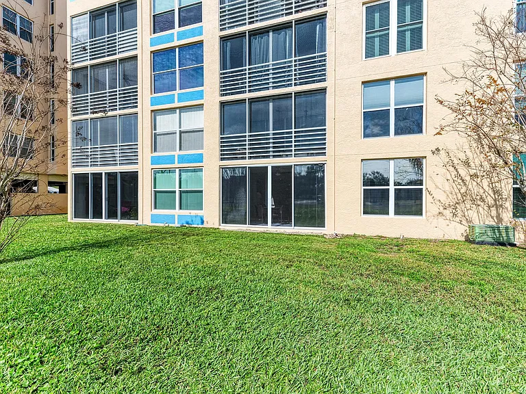 4480 Fairways Blvd #109 — Photo 32