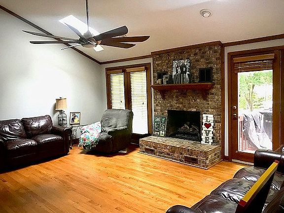 5th image of 120 Dorie Dr