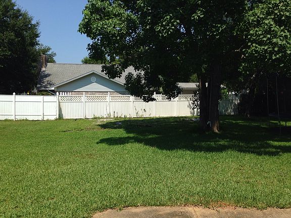 3rd image of 6405 Hermitage Dr