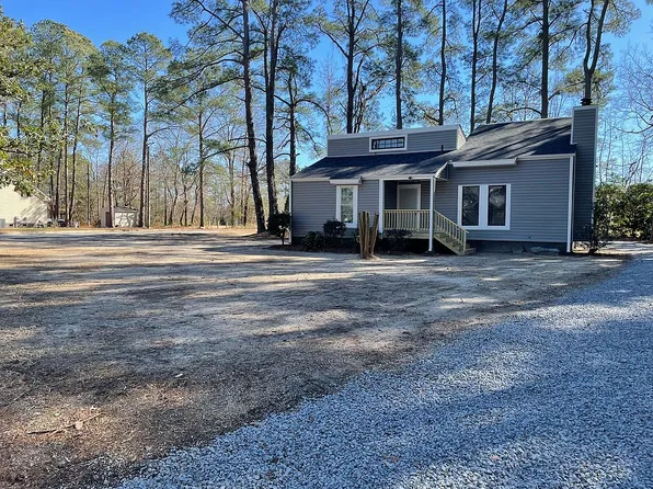 506 River Hill Dr, Greenville, NC 27858