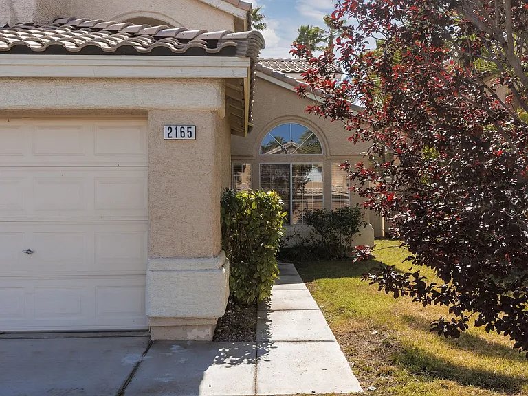 2165 Crestline Falls Pl — Photo 3