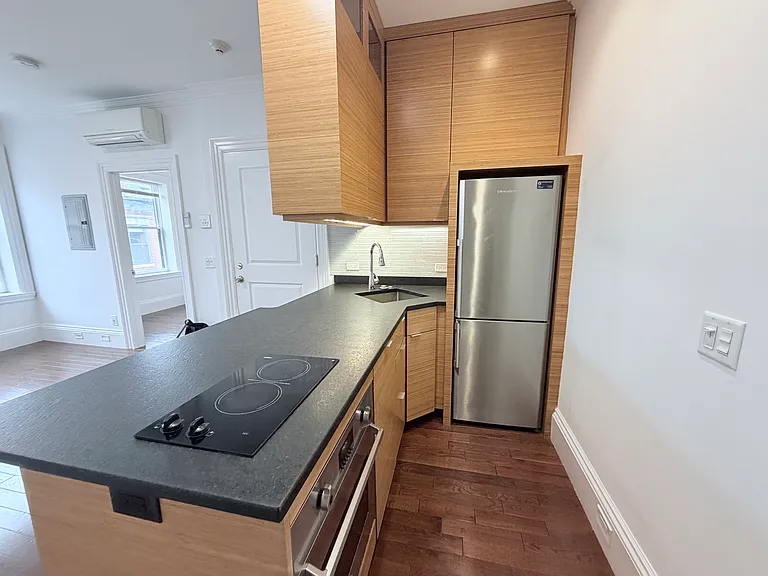 98 Myrtle St #5 — Photo 4