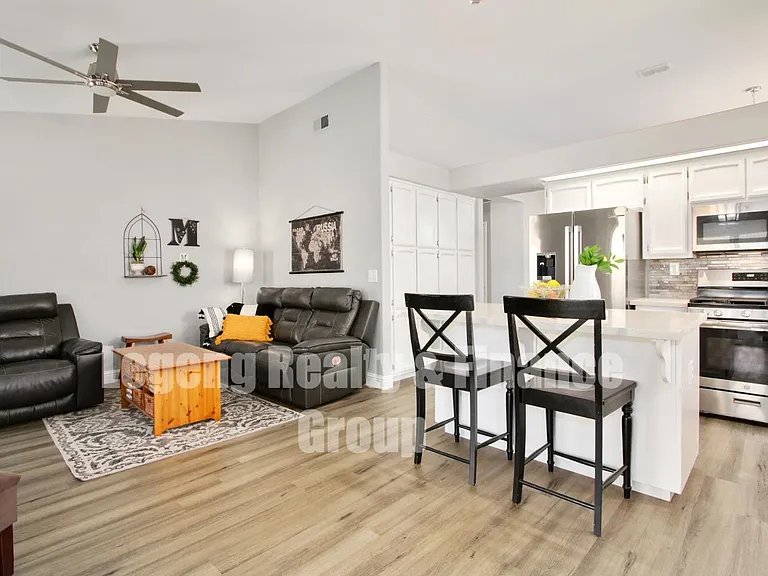 4121 Marseille Ct — Photo 15