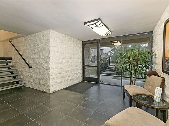 2nd image of 836 W Pennsylvania Ave APT 204