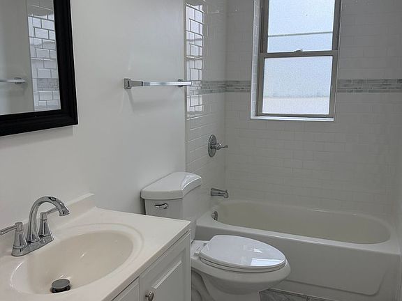 4th image of 7-11 S Chester Ave #2B
