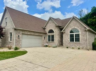 803 Spyglass Hill Dr, Bedford, IN