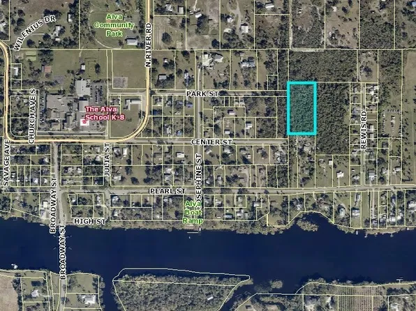Park St, Alva, FL 33920