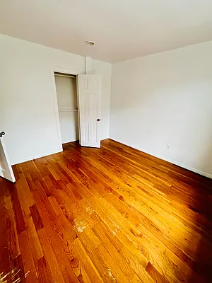 Bedroom, photo 1