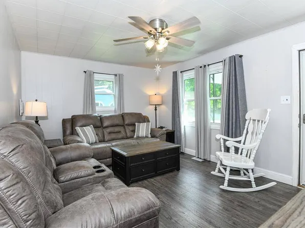 501 Melba Ln, Winston Salem, NC 27107