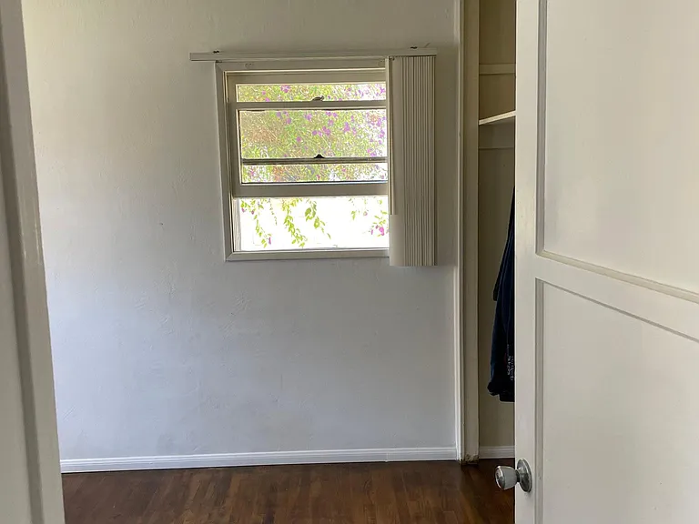 2325 Stearnlee Ave — Photo 11