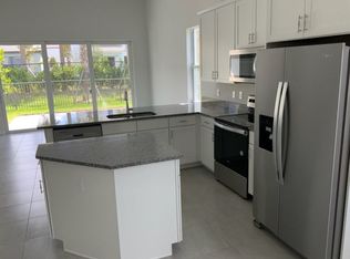 16340 Oakview Dr, Loxahatchee, FL 33470