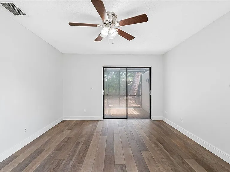 3601 Fairway Forest Cir — Photo 14