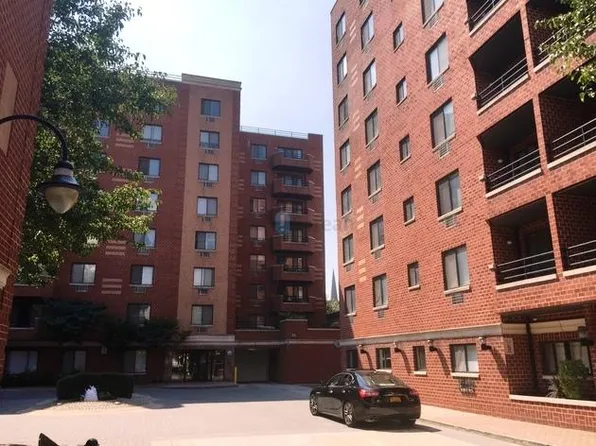 13702 Northern Blvd, Flushing, NY