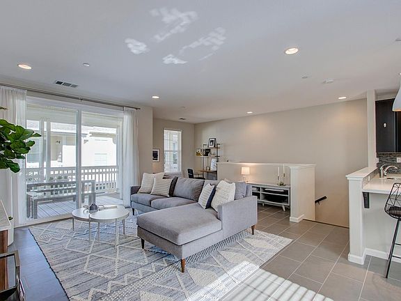 5th image of 630 Bair Island Rd Unit 103