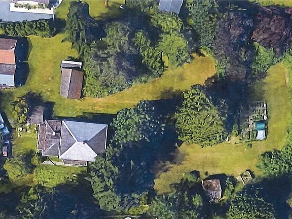 4th image of 530 145th Ave SE