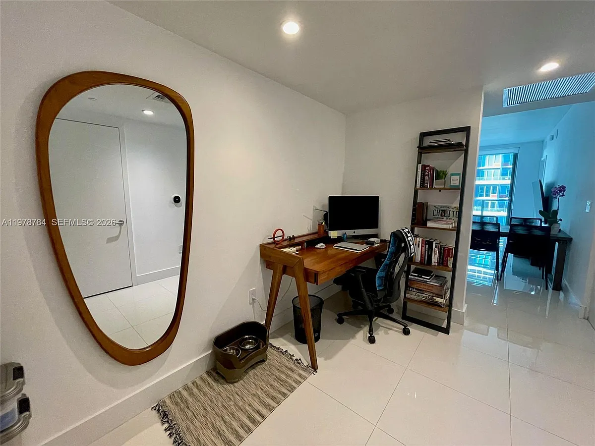Building Photo - 1300 S Miami Ave #2408