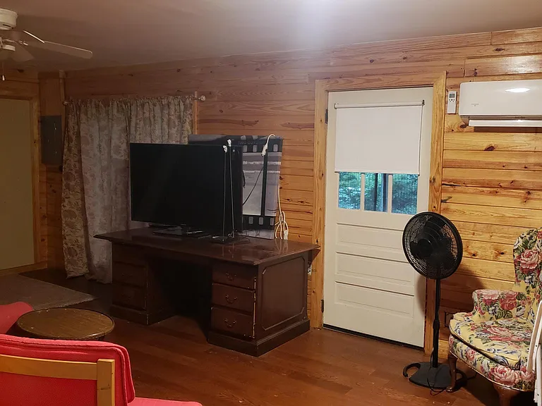 805 Caldwell St #2 — Photo 4