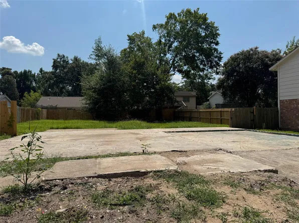 3034 Sycamore Springs Dr, Humble, TX 77339