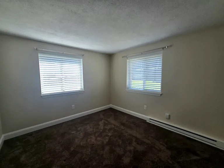 725 Broad St #4 — Photo 11