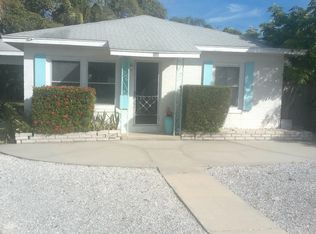 221 Grant Dr, Sarasota, FL 34236