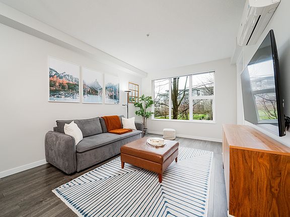 4th image of 9399 Alexandra Rd #218