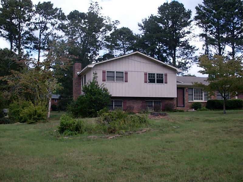 2nd image of 6558 Woodrow Rd