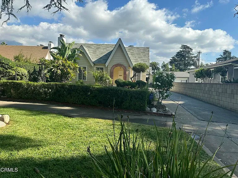 2122 Navarro Ave — Photo 40