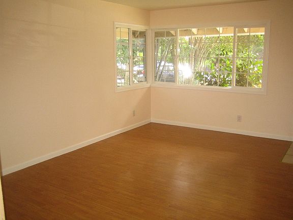 2nd image of 6129 Oakgreen Cir