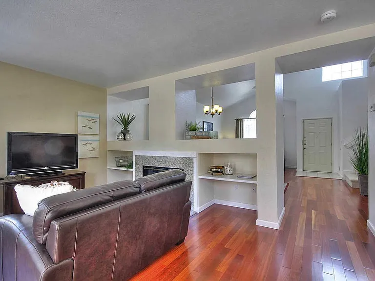 43120 Brighton Cmn — Photo 8