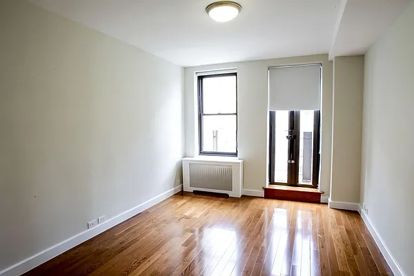 Rented by Stonehenge NYC LLC | media 7